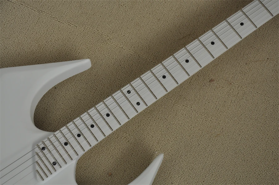 Fábrica de Blancos Personalizado Forma de Murciélago de Guitarra Eléctrica con Puente de Trémolo,Oferta Personalizar Imagen 3