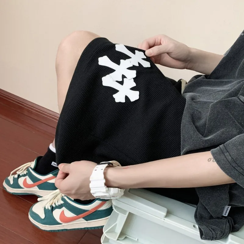 Nuevos Hombres Casual Pantalones Cortos De Verano 2023 Harajuku Fashion Cintura Elástica Pantalones Deportivos De Fitness De Alta Calidad Suelto Lado Cortos Imagen 4